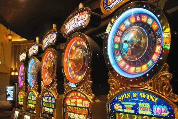 cakra platform interface showing sportsbook, live casino, and slots sections